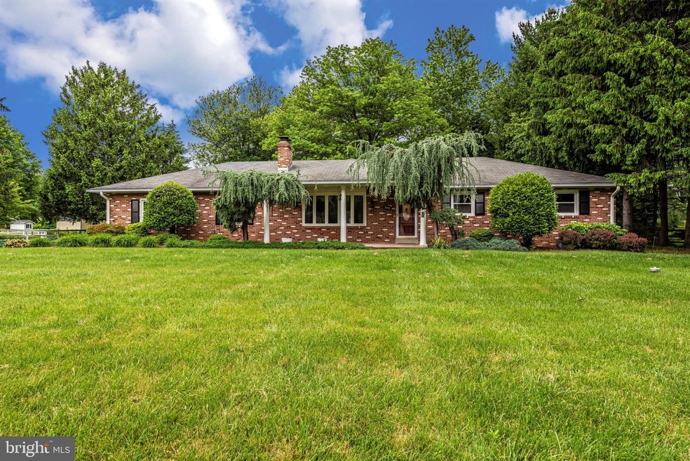 7914 Runnymeade Dr, Frederick, MD 21702 - photo 1