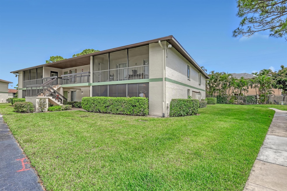 6257 Chasewood Dr unit B, Jupiter, FL 33458 - photo 1