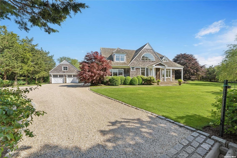 4 Niamogue Ln, Quogue, NY 11959 - photo 1