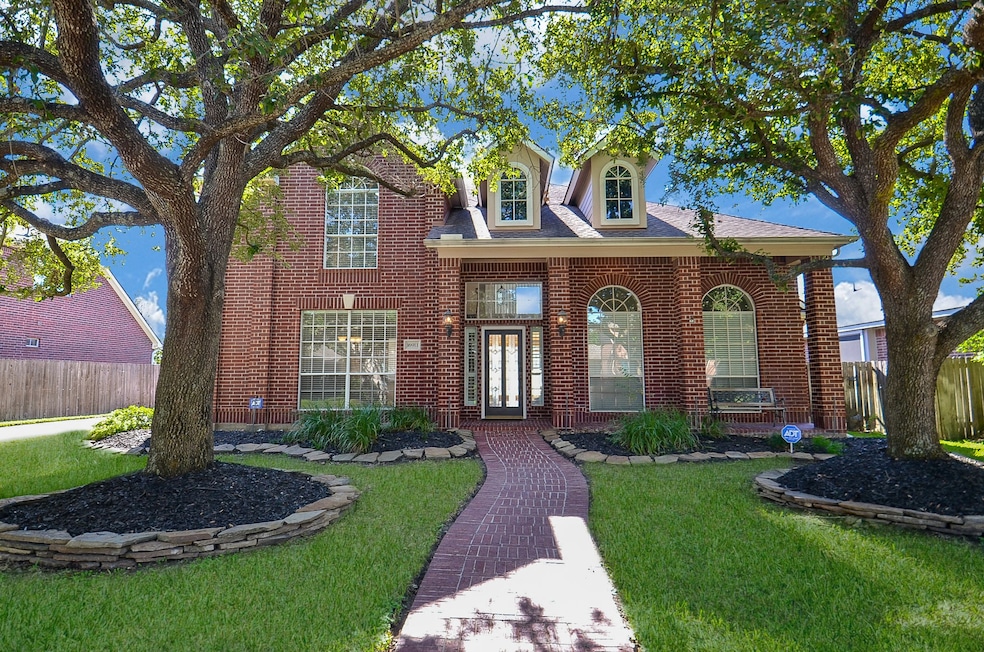 16911 Laguna Springs Dr, Houston, TX 77095 - photo 1