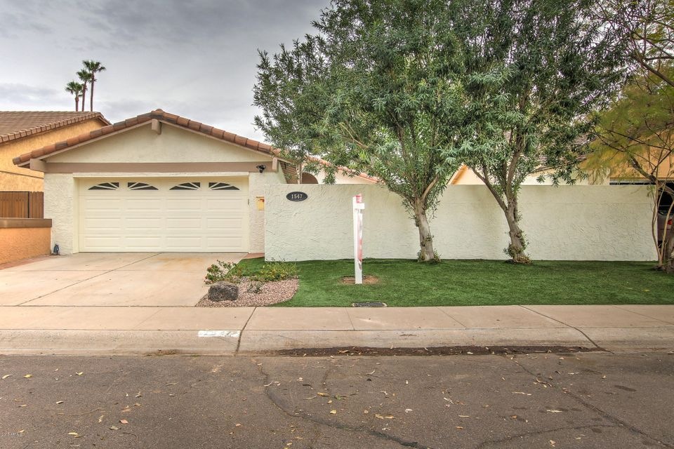 1547 E Driftwood Dr-1