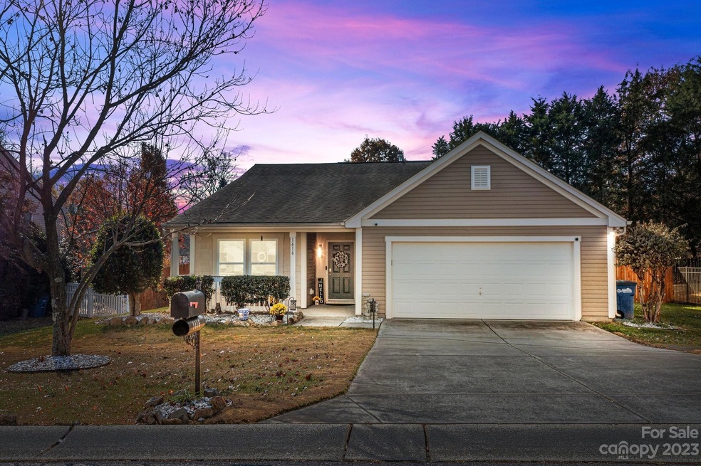 1416 Commonwealth Ave, Statesville, NC 28677 - photo 1