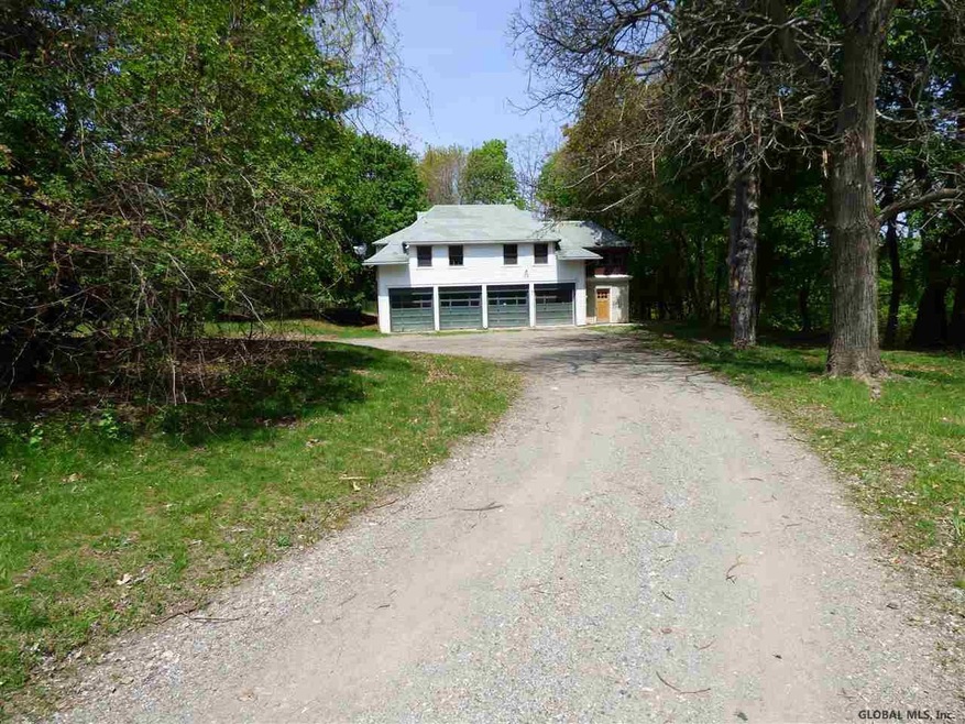 50 Olcott Ln, Rensselaer, NY 12144 - photo 1