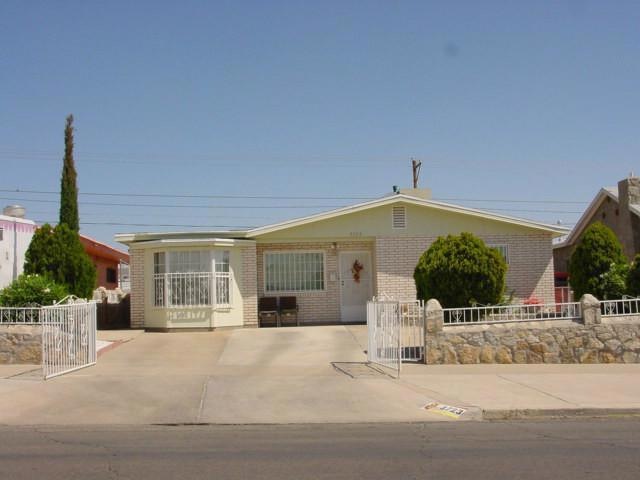 3723 Sacramento Ave, El Paso, TX 79930 - photo 1