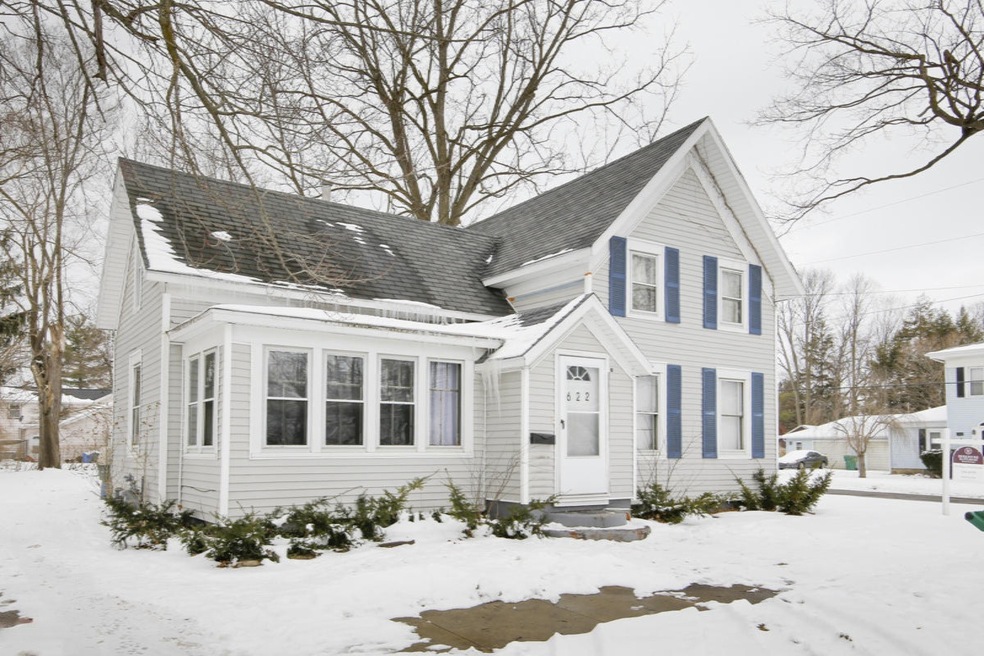 622 Walnut St-101