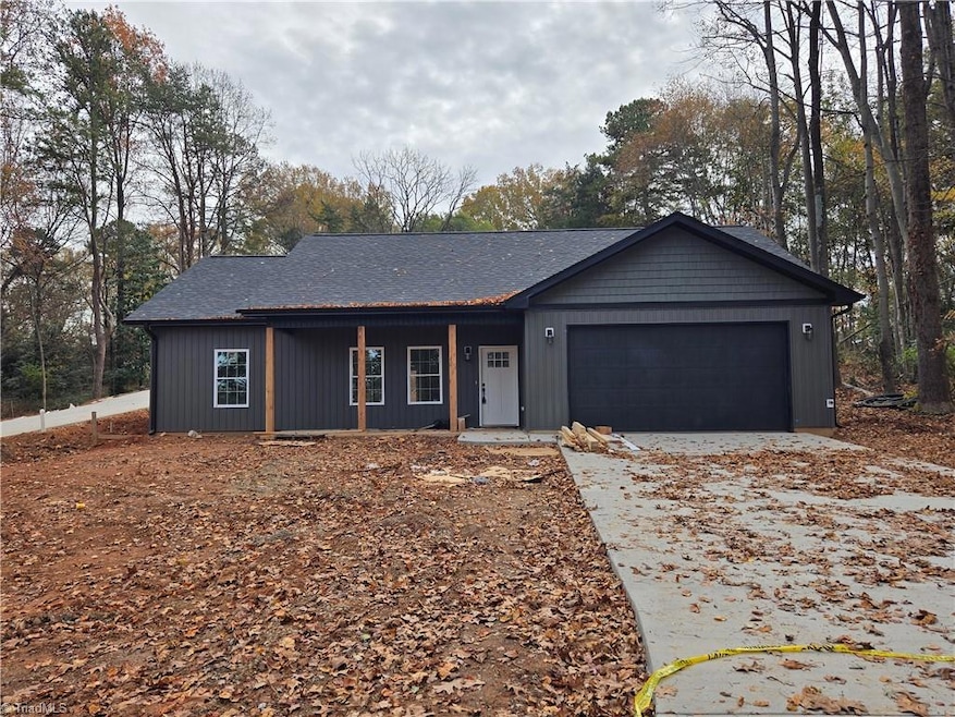 2328 Summerlin St, Winston-Salem, NC 27103 - photo 1