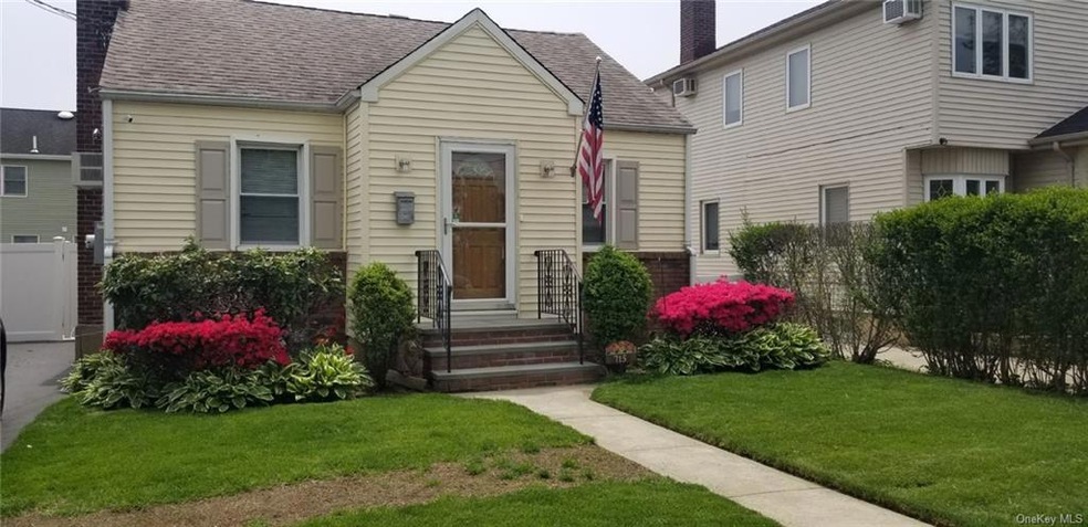 715 Garfield St, Franklin Square, NY 11010 - photo 1