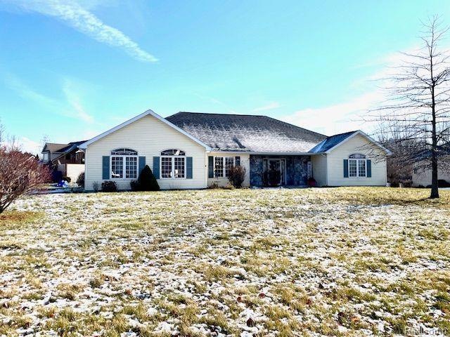 6321 Boulder Dr, Flushing, MI 48433 - photo 1