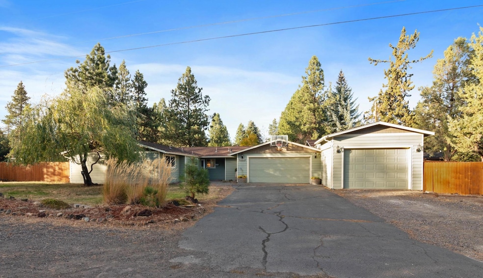 20356 Rae Rd, Bend, OR 97702 - photo 1