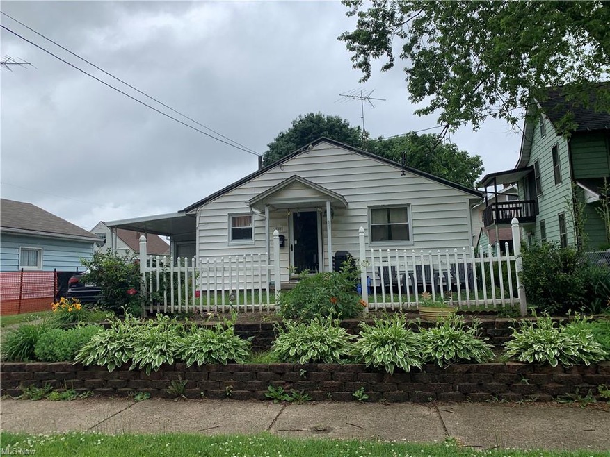 1307 Wertz Ave SW, Canton, OH 44710 - photo 1