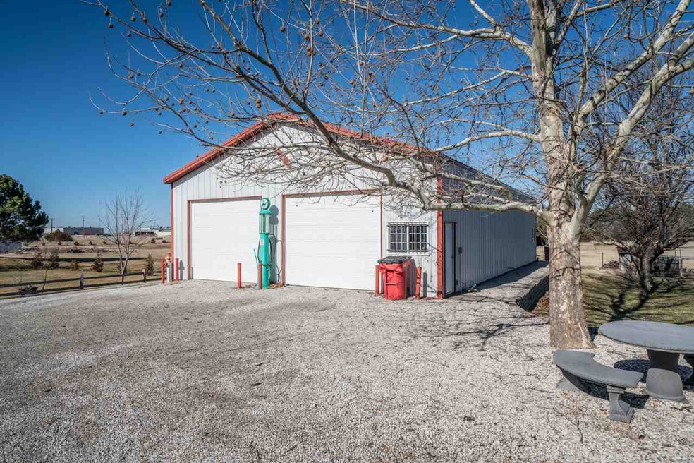 11820 W Albert Cir, Maize, KS 67101 - photo 1