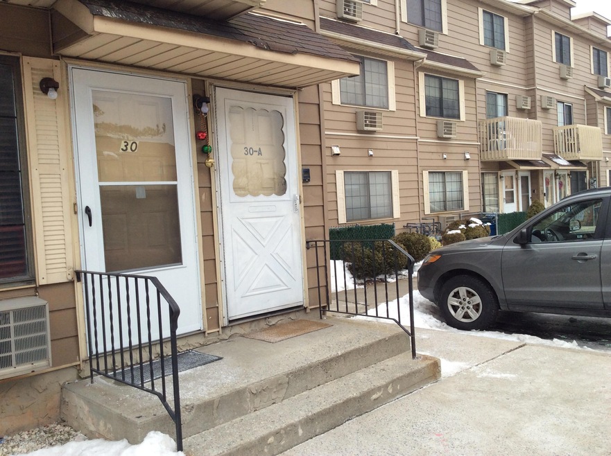 30 Daffodil Ln unit 65, Staten Island, NY 10314 - photo 1