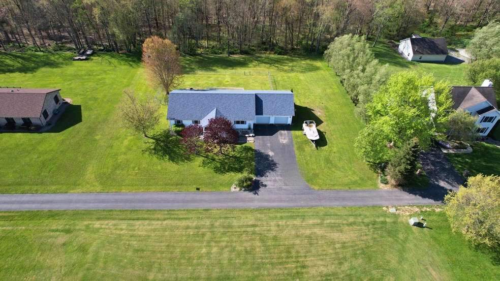 56 Spruce St unit 56, Canvas, WV 26662 - photo 1