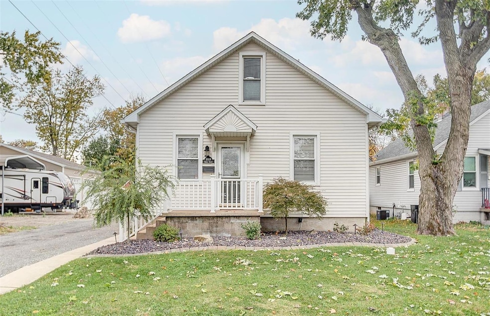 Welcome to 1008 6th St in Highland! Check out the 