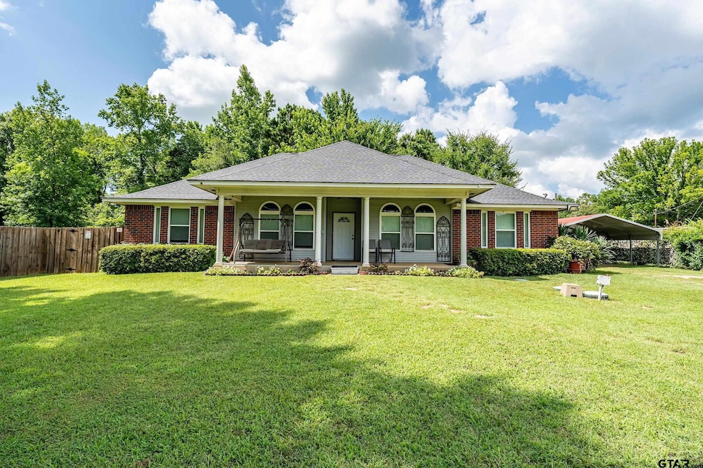 For Sale $205,000 • Co-Listing Agent