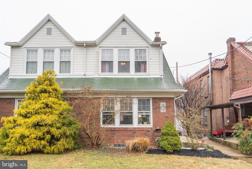 2419 Wynnefield Dr, Havertown, PA 19083 - photo 1