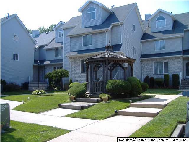 30 Fairlawn Loop, Staten Island, NY 10308 - photo 1