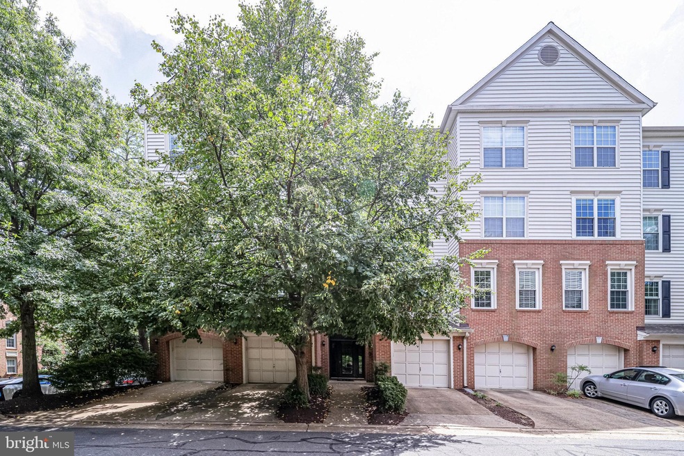 2331 Henshaw Place unit 201, Alexandria, VA 22311 - photo 1
