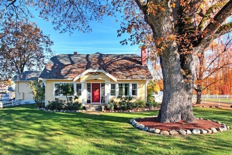 794 Old Stage Rd, Central Point, OR 97502 - photo 1