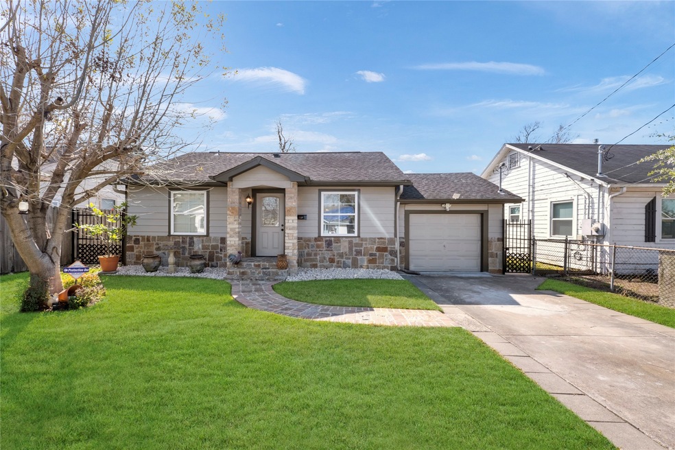 209 Styers St, Houston, TX 77022 - photo 1