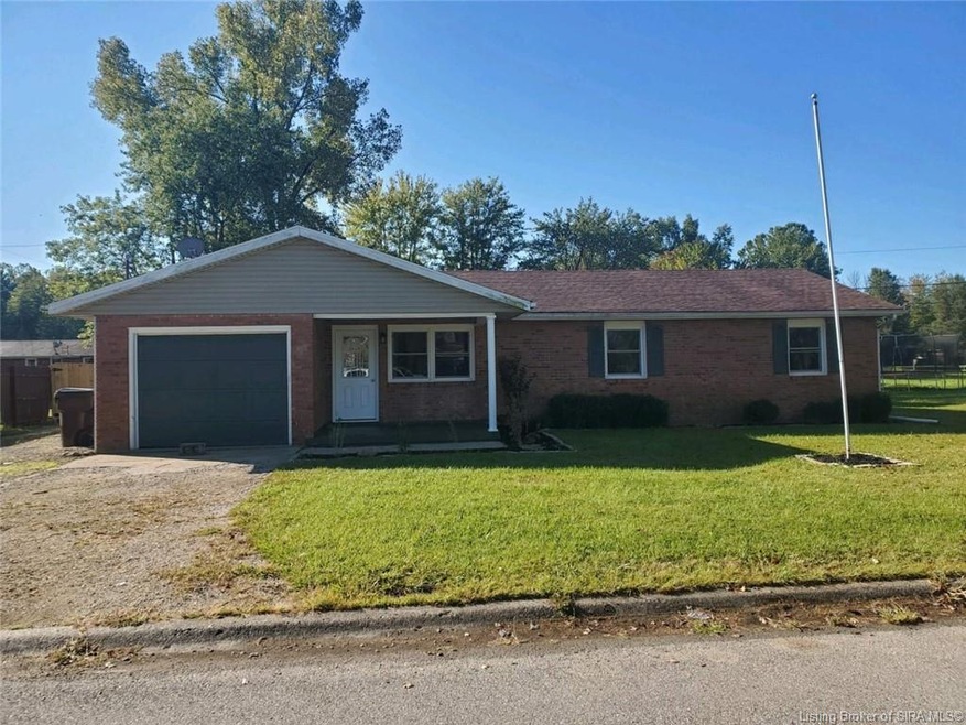 113 N Sycamore Dr, Hanover, IN 47243 - photo 1