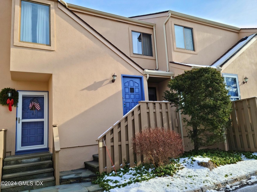 17 Palmer St unit 5, Cos Cob, CT 06807 - photo 1