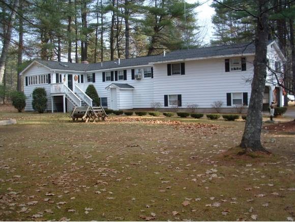 600 W Main St, Tilton, NH 03276 - photo 1