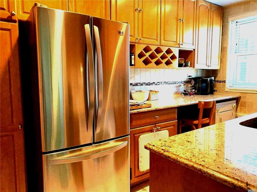 5823 251st St unit 62, Little Neck, NY 11362 - photo 1