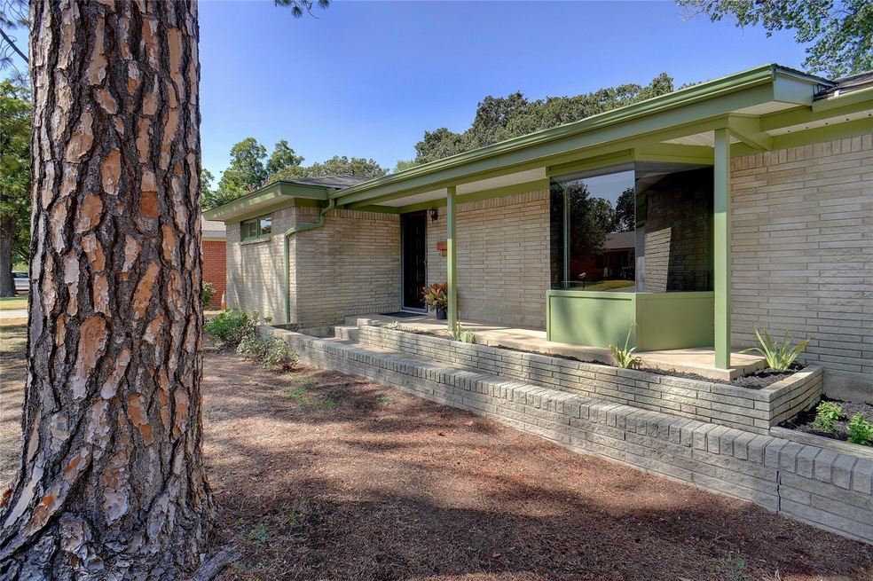 1129 Mason Dr, Hurst, TX 76053 - photo 1