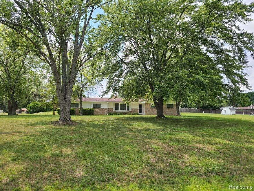 3113 Martharose Ct, Flint, MI 48504 - photo 1