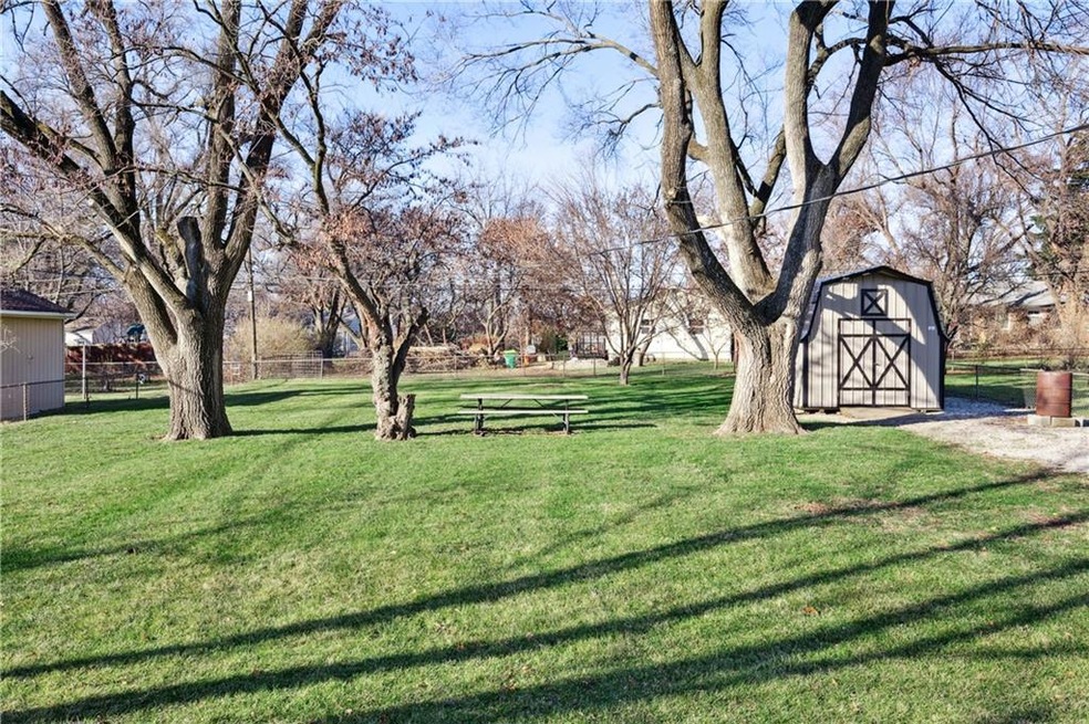 7014 Garnett St, Shawnee, KS 66203 - photo 1