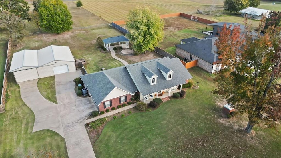 205 E Heather, Texarkana, TX 75501 - photo 1