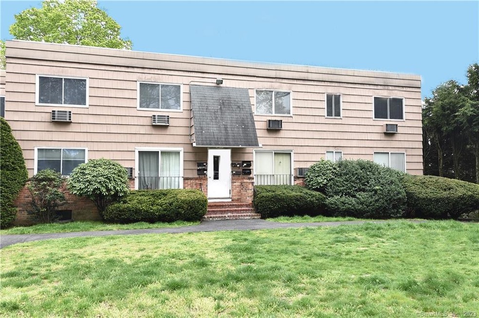 201 Highview Ave unit F2, Stamford, CT 06907 - photo 1
