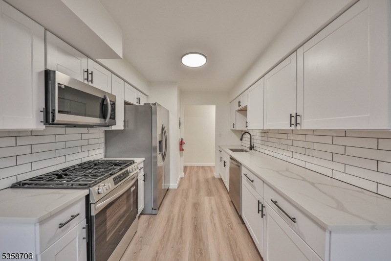 401 US Highway 22 unit 37 D, North Plainfield, NJ 07060 - photo 1