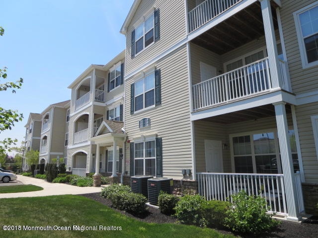 214 Mill Pond Way unit 214, Eatontown, NJ 07724 - photo 1