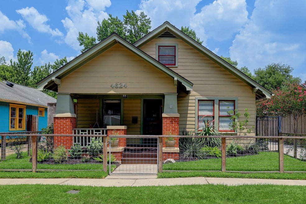 4624 Pineridge St, Houston, TX 77009 - photo 1