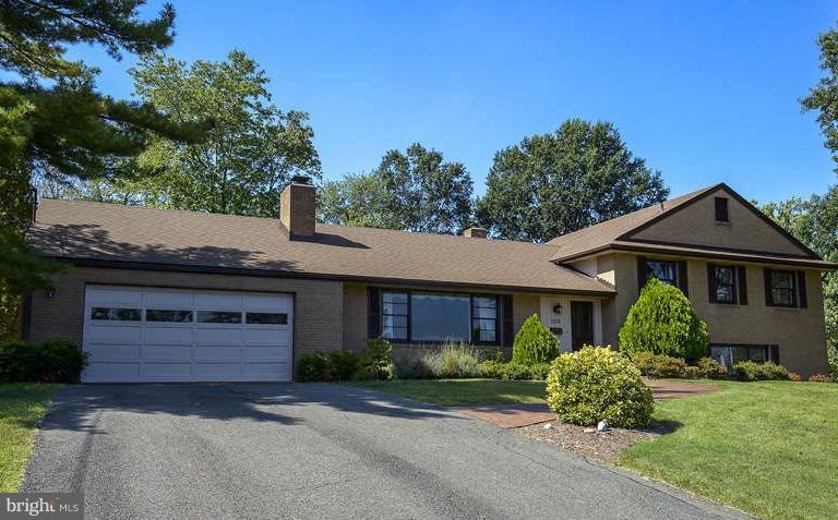 7208 Park Terrace Dr, Alexandria, VA 22307 - photo 1