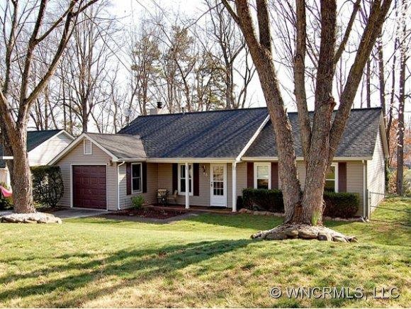 58 Lynwood Cir, Asheville, NC 28806 - photo 1