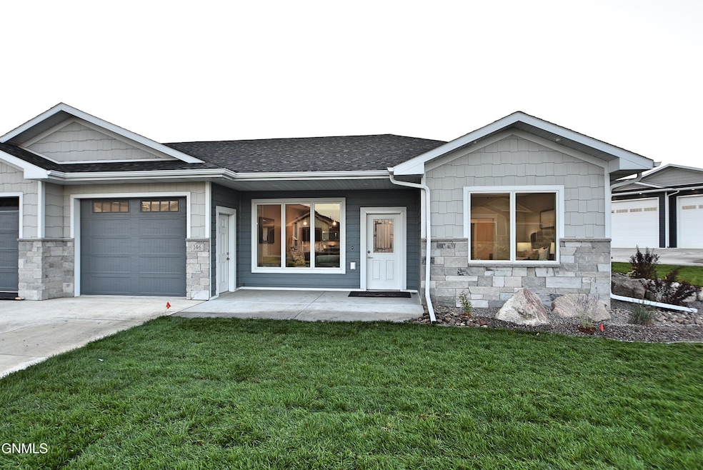 6201 Tyler Pkwy unit 146, Bismarck, ND 58503 - photo 1