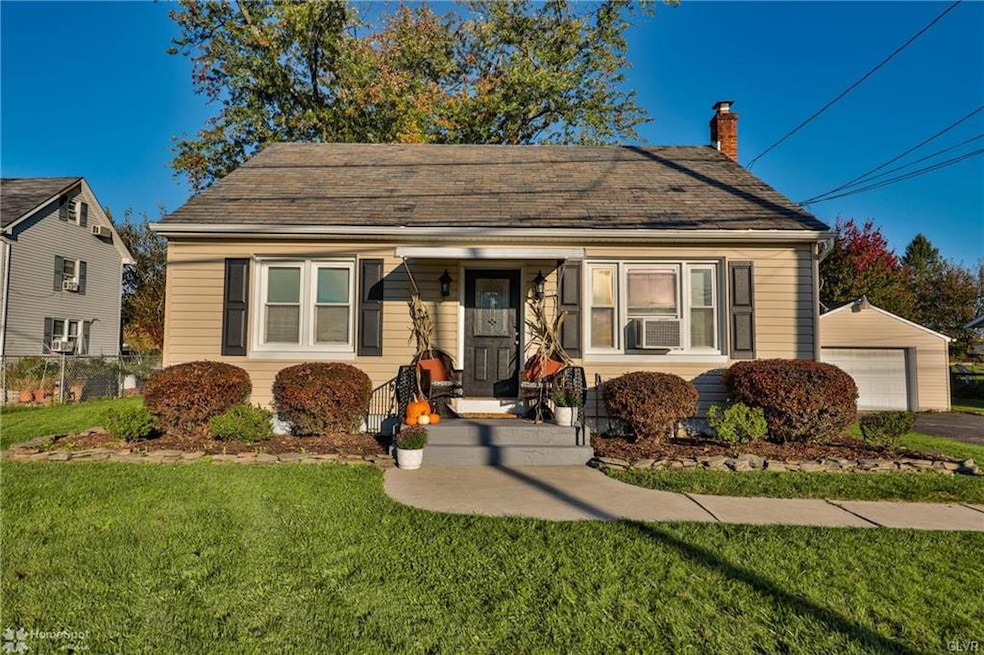 622 Hahn Rd, Nazareth, PA 18064 - photo 1