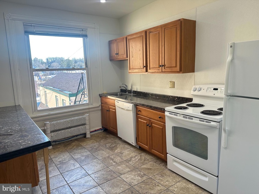 102 School Ln unit 2, Wayne, PA 19087 - photo 1