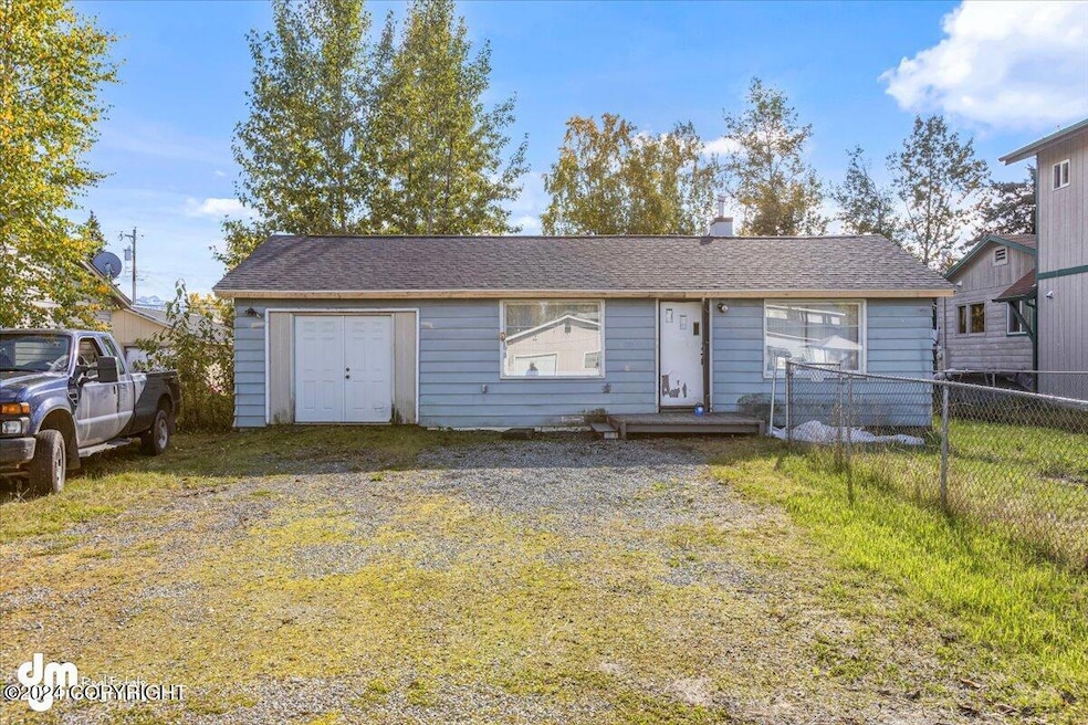 01-Front Exterior_IMG_8932_SSW