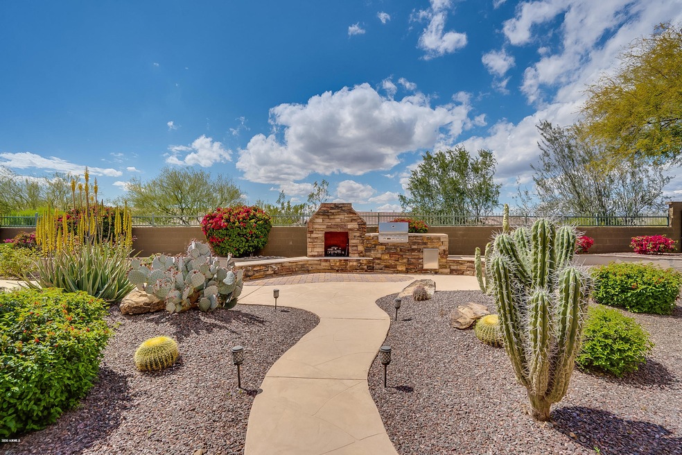 Laurel Valley-Impeccably Landscaped