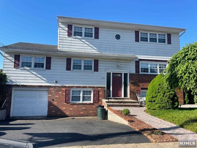 436 N Taylor Ave unit 1, South Hackensack, NJ 07606 - photo 1