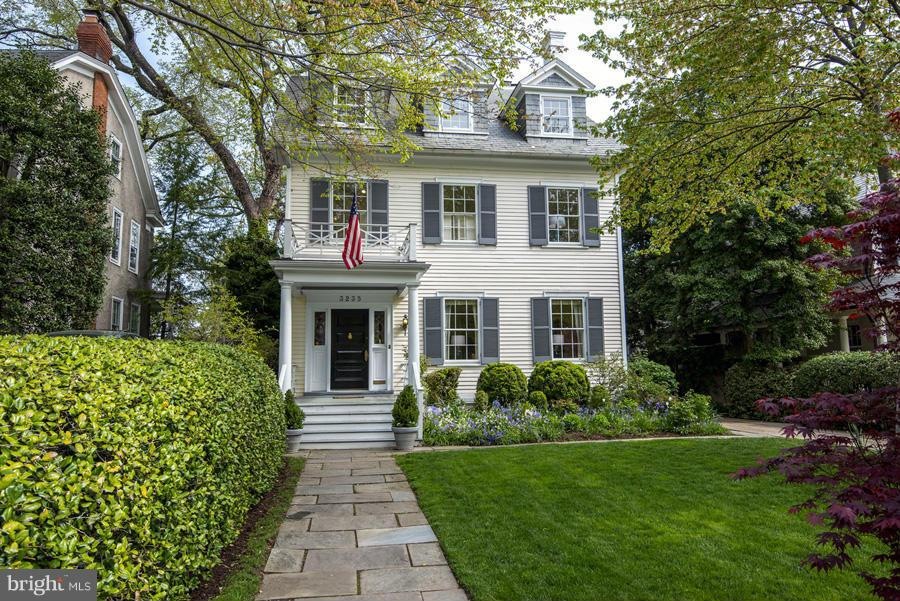 3235 R St NW, Washington, DC 20007 - photo 1