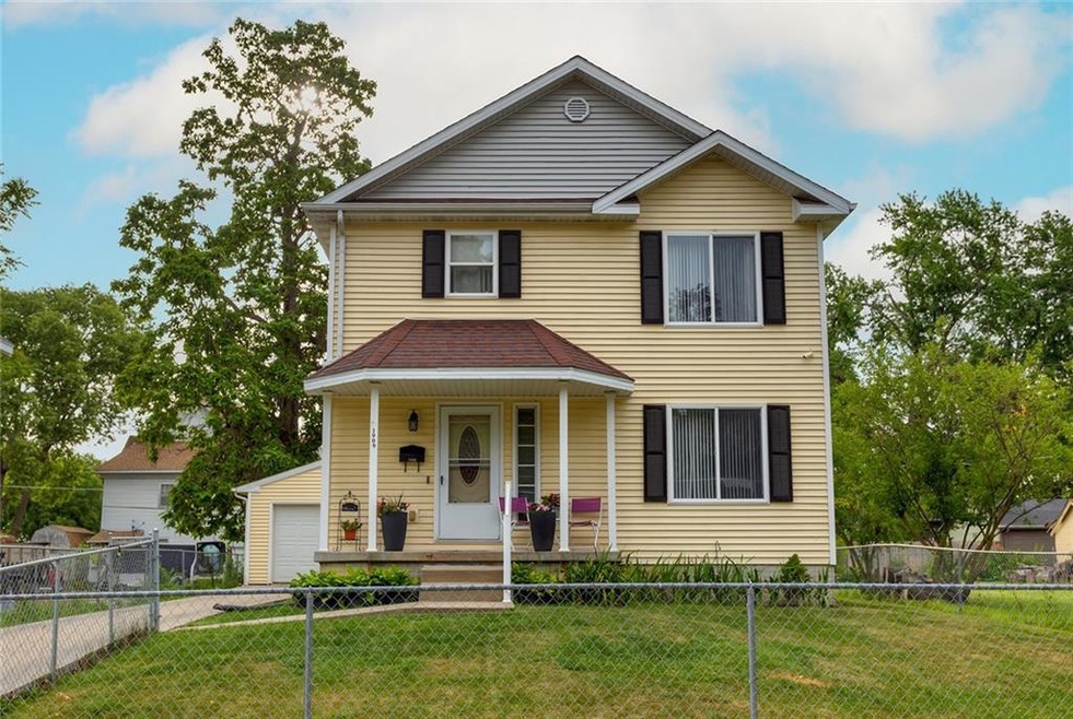 1909 9th St, Des Moines, IA 50314 - photo 1