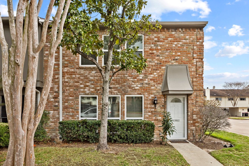 14333 Lost Meadow Ln, Houston, TX 77079 - photo 1