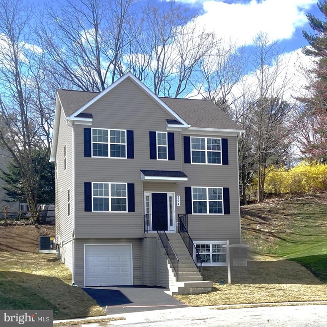 204 Shannonbrook Ln, Frederick, MD 21702 - photo 1