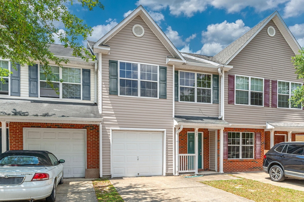 For Rent $1,465/month • Co-Listing Agent
