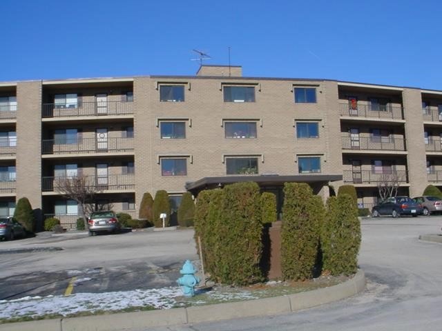 650 E Greenwich Ave unit 211, West Warwick, RI 02893 - photo 1